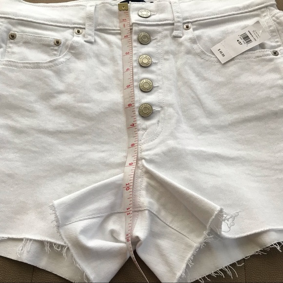 ♻️Reposted New Gap Denim high waisted button fly raw hem white denim shorts sz 4 - Picture 5 of 12